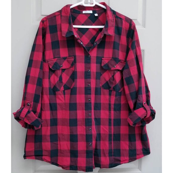 Reitmans red and black checkered plaid button front dress shirt with pockets - Picture 1 of 3